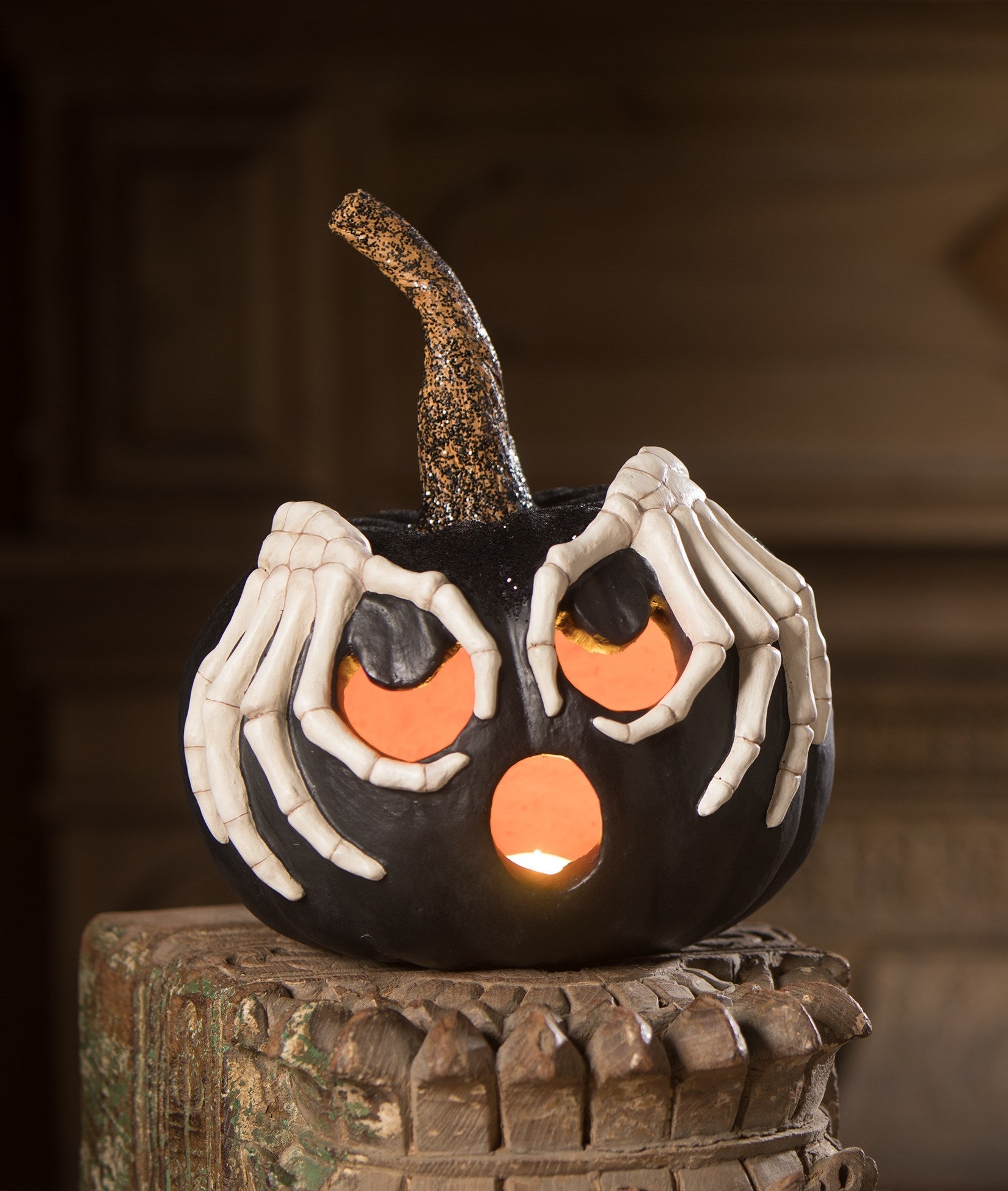 Jack O' Lantern with Skeleton Hands